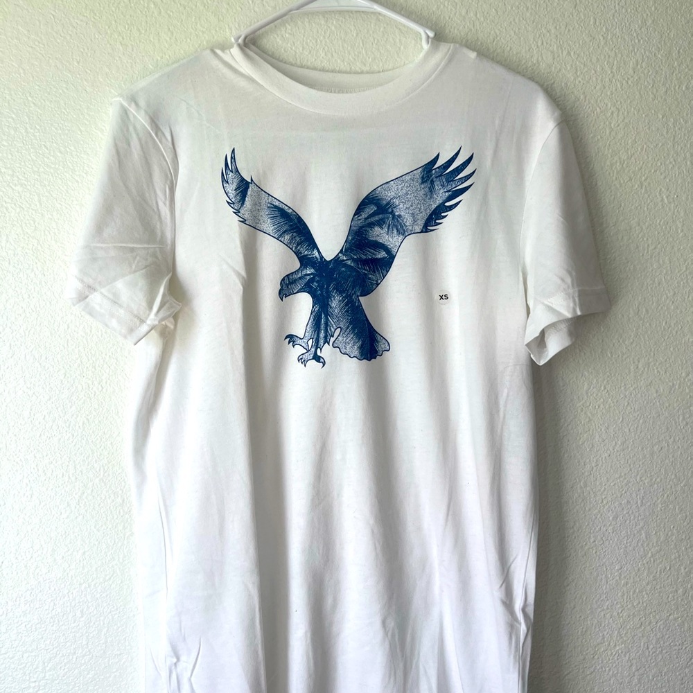 Brand new AMERICAN EAGLE women’s tee XS
